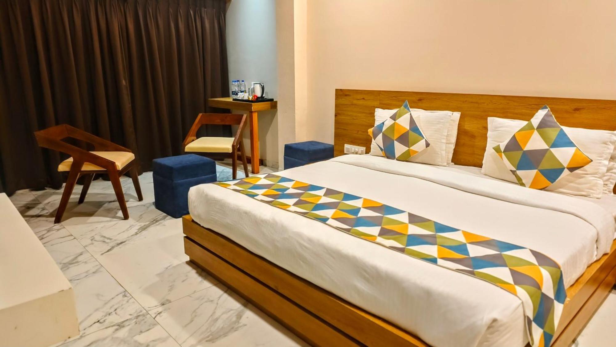 The Sky Imperial Unity Inn Garudeshwar Екстериор снимка